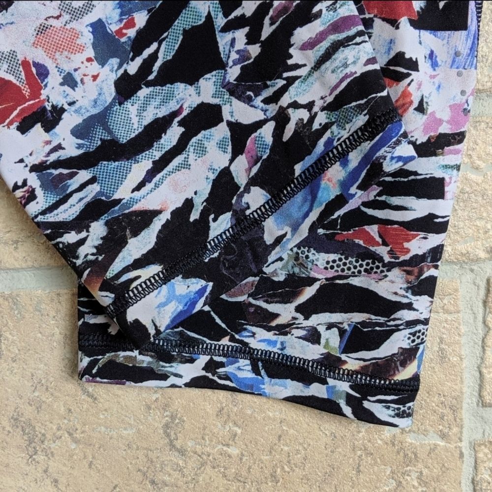 Lululemon Cropped Leggings Abstract Print Size 4 Break Free Abstract High Rise - Picture 3 of 8